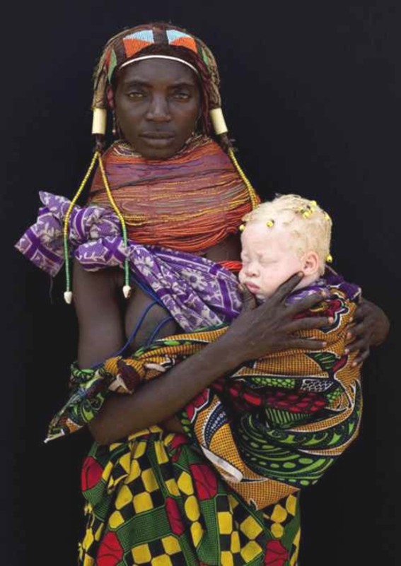 African woman & child – Mwila, Angola